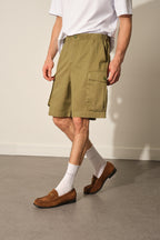 #color_KHAKI