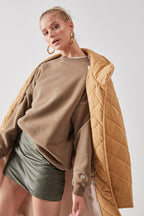 #color_KHAKI